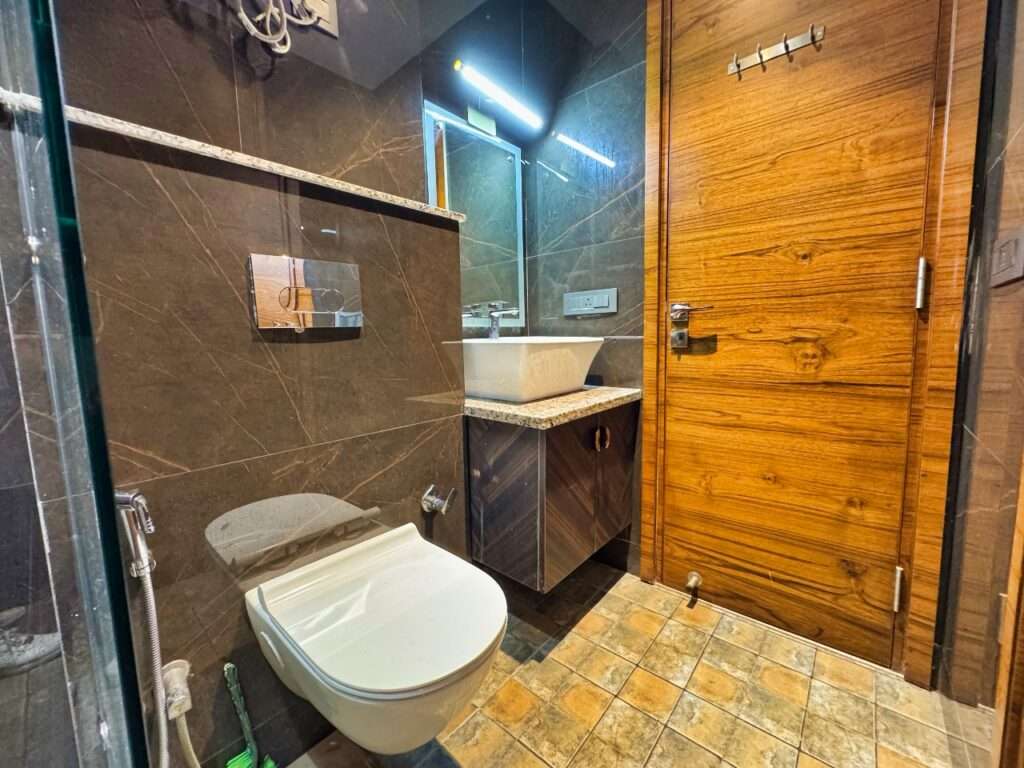 luxury service apartments in south delhi