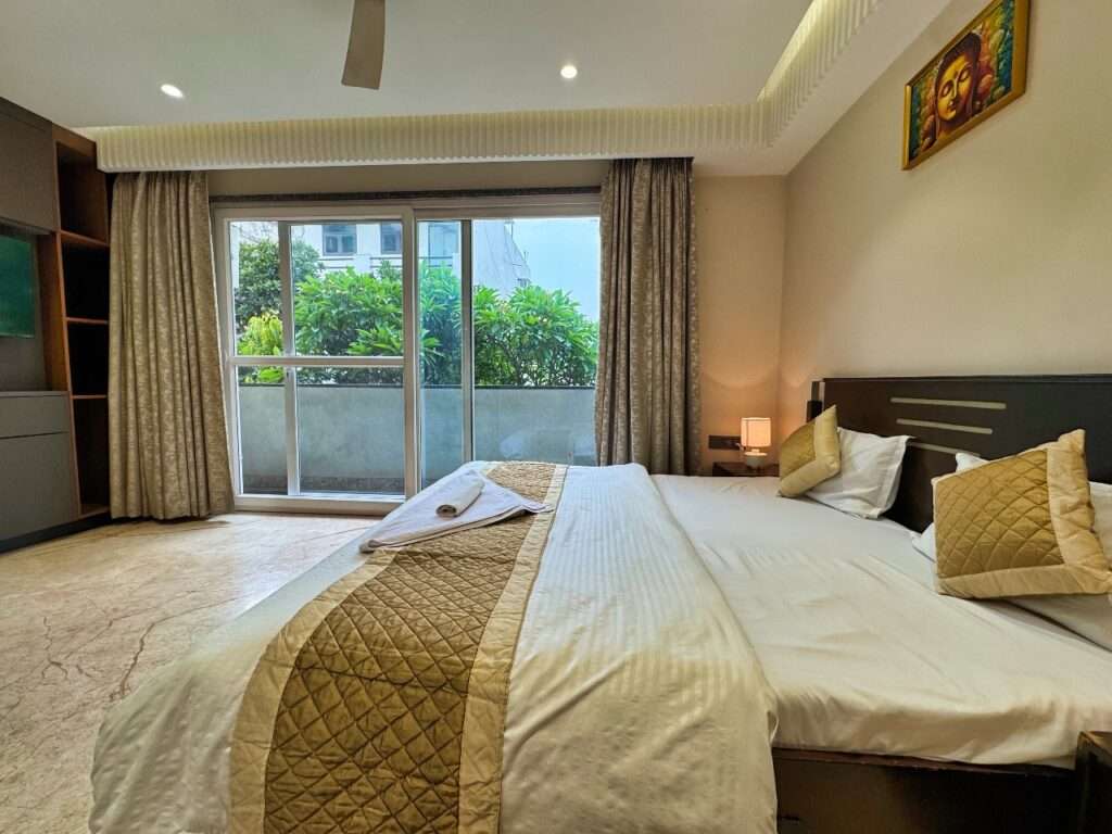 furnished service apartment in delhi