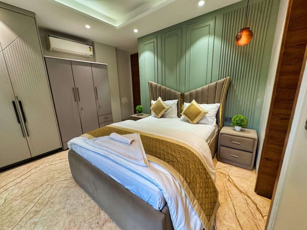  service apartments delhi