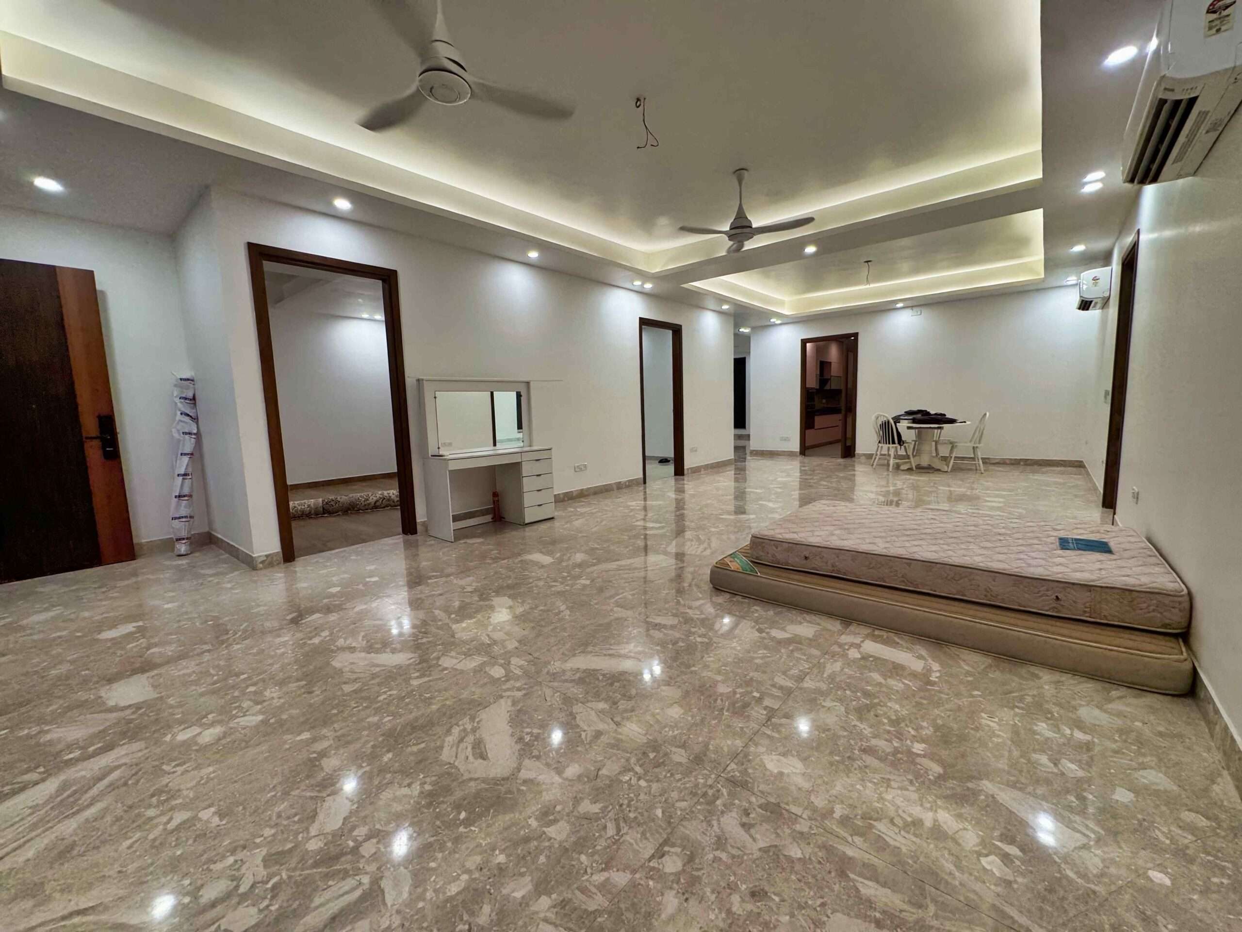 best service apartments in delhi